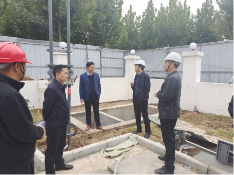 10.9（石化公司）市產(chǎn)業(yè)集團(tuán)黨委書記、董事長劉培建一行蒞臨石化公司金頂山路加油站調(diào)研指導(dǎo)工作151.png