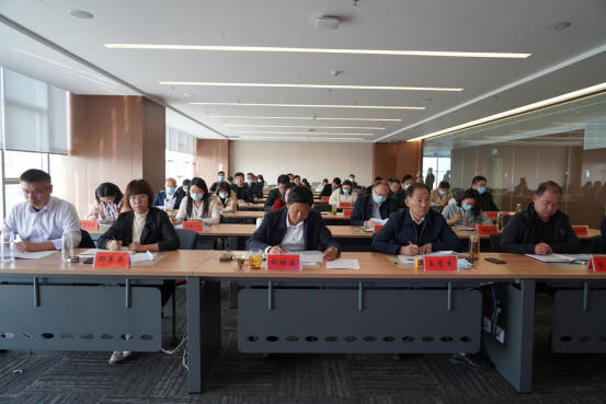 新聞稿：駐馬店市產(chǎn)業(yè)投資集團(tuán)有限公司召開(kāi)“決戰(zhàn)決勝第四季度、奮力沖刺全年目標(biāo)”部署動(dòng)員會(huì)（陳主任、主席修改版）981.png