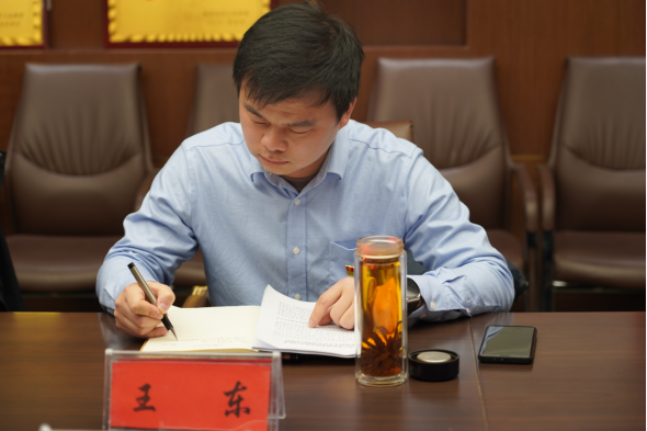 2.17駐馬店市產(chǎn)業(yè)投資集團(tuán)有限公司召開(kāi)2022年度民主生活會(huì)(修改)608.png